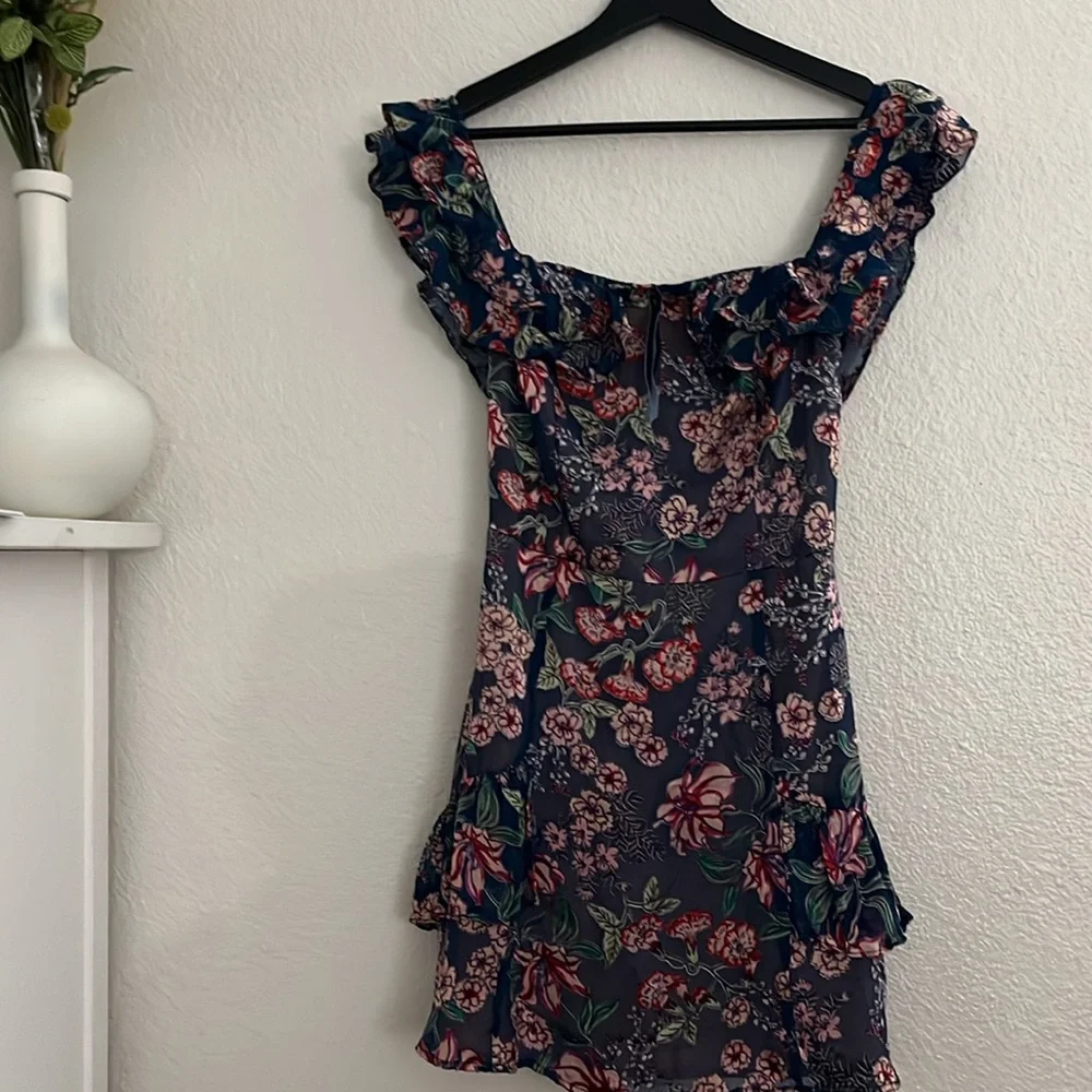 For love and lemons mini dress - Picture 3 of 8